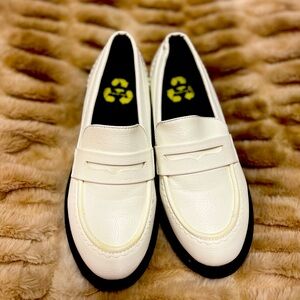 Rocket Dog IMEA White Loafer